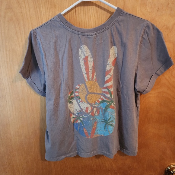 t-shirt - Picture 2 of 2